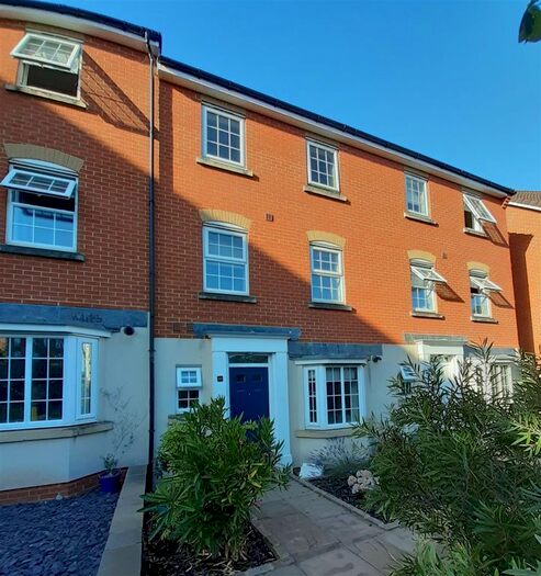 3 Bedroom Terraced House To Rent In Collett Road, Norton Fitzwarren, Taunton, TA2