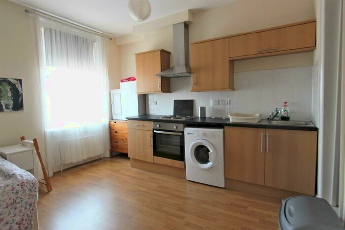 Studio To Rent In Bounds Green Road, Bounds Green, N11