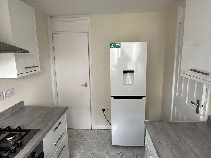3 Bedroom End Of Terrace House For Sale In Canberra Way, Birmingham, West Midlands, B12