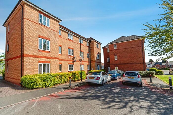 2 Bedroom Flat For Sale In Ashdown Grove, Walsall, West Midlands, WS2
