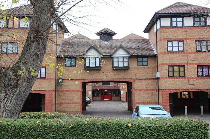 House To Rent In Somerset Gardens, London, N17