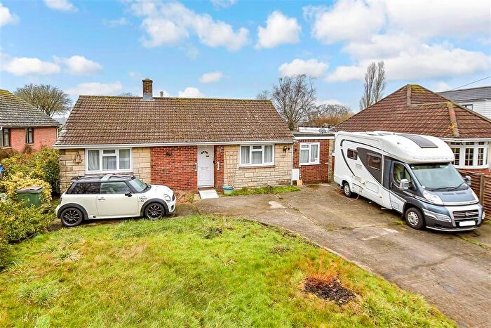 3 Bedroom Detached Bungalow For Sale In East Cowes Road, East Cowes, Isle Of Wight, PO32