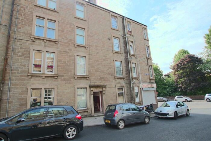 2 Bedroom Flat To Rent In Sibbald Street, East End, Dundee, DD3