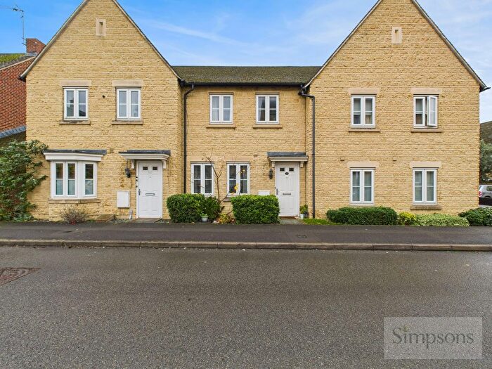 3 Bedroom Terraced House For Sale In Ashcombe Crescent, Witney, OX28