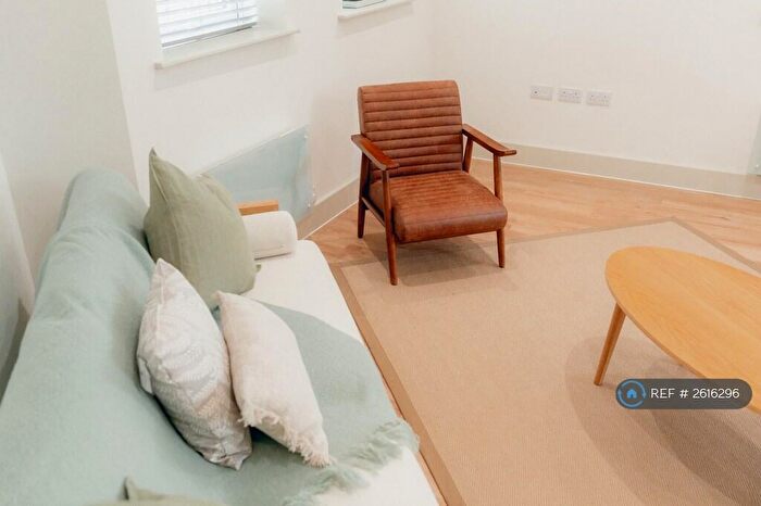 2 Bedroom Flat To Rent In North Hinksey Lane, Oxford, OX2