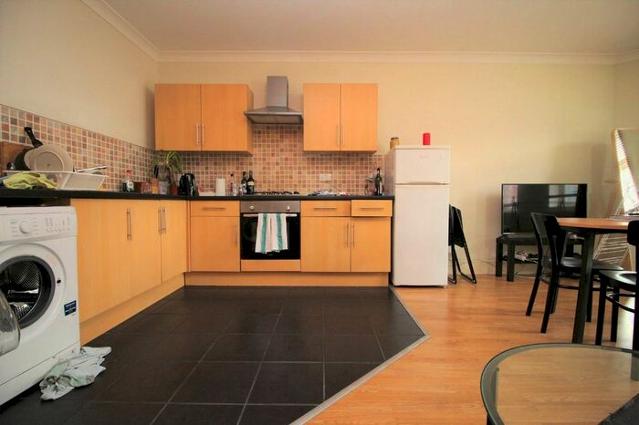 Studio To Rent In Hoe Street, London E17