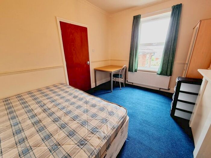 5 Bedroom Terraced House To Rent In Tachbrook Road, Leamington Spa, Warwickshire, CV31