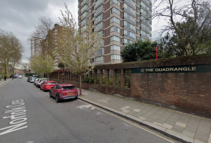 3 Bedroom Flat For Sale In Cambridge Square, London, W2