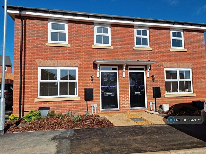 3 Bedroom Semi-Detached House To Rent In Hamlet Street, Wellingborough, NN8