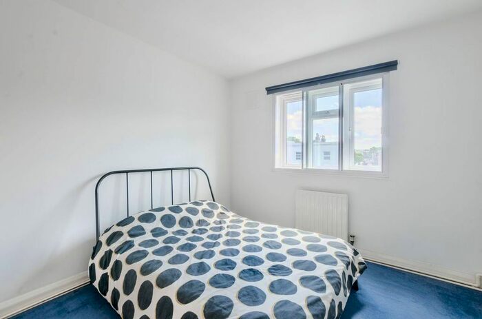 2 Bedroom Flat To Rent In Caistor Road, Balham, London, SW12