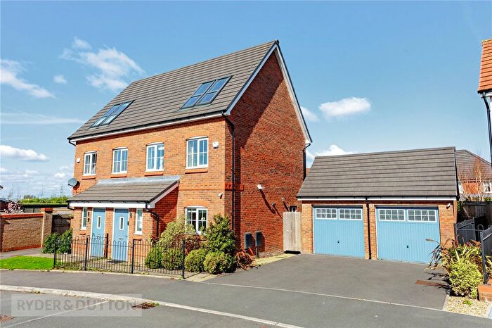 3 Bedroom Semi Detached House For Sale In Mill Fold Gardens, Chadderton, Oldham, Greater Manchester, OL9