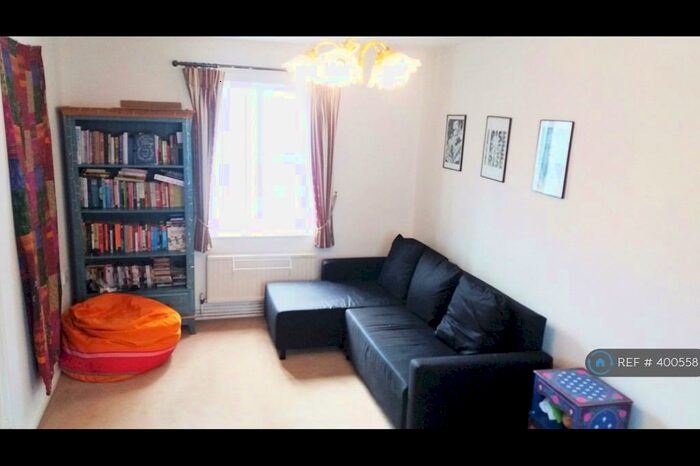 1 Bedroom Flat To Rent In Webster Road, London, SE16
