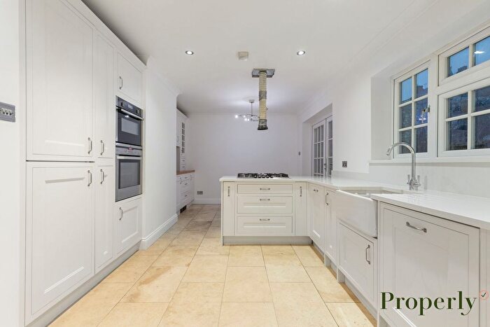 3 Bedroom Terraced House To Rent In Nightingale Close, London, W4