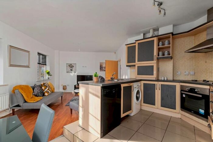 2 Bedroom Flat To Rent In Navigation Way, Birmingham, B18