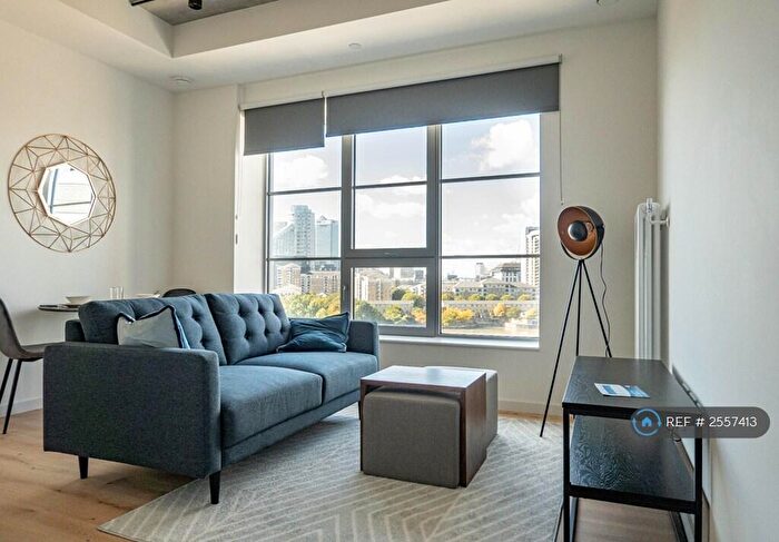 Studio To Rent In Douglass Tower, London, E14