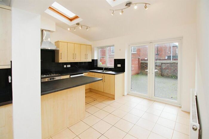 4 Bedroom House To Rent In Firs Close, Hitchin, Hertfordshire, SG5