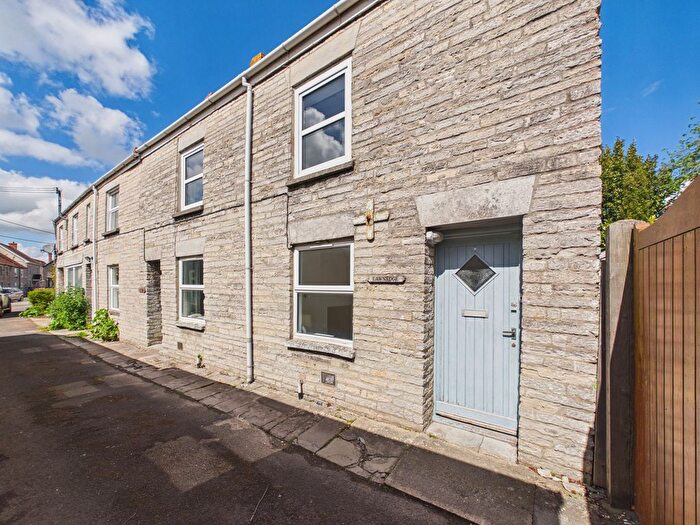 2 Bedroom Cottage For Sale In The Triangle, Somerton, TA11