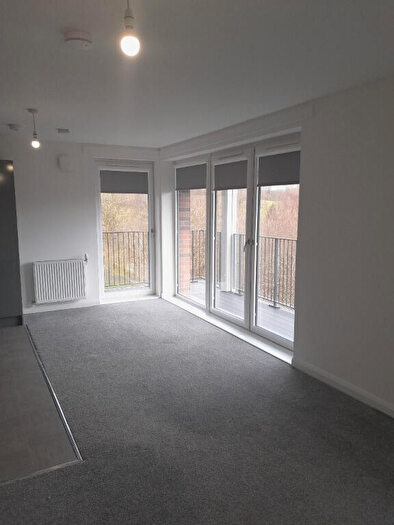 2 Bedroom Flat To Rent In Kennyhill Square, Dennistoun, Glasgow, G31