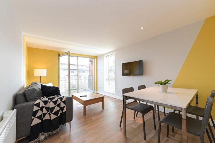 2 Bedroom Flat To Rent In The Ropewalk, Nottingham, NG1