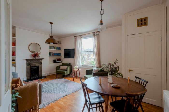 2 Bedroom Flat To Rent In Osborne Road, Forest Gate E7