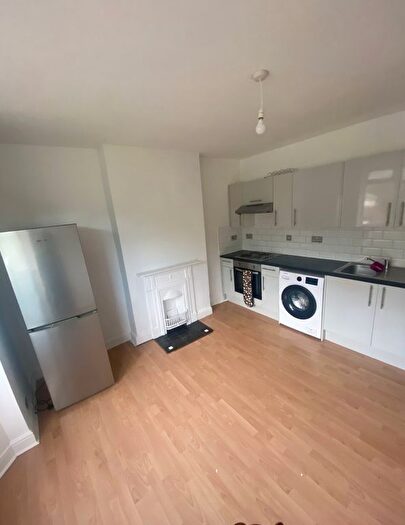 2 Bedroom Flat To Rent In Hill Road, Mitcham, CR4