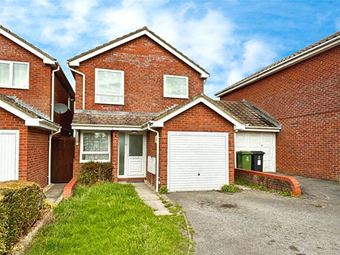 3 Bedroom Detached House To Rent In Adwalton Close, Freshbrook, Swindon, SN5
