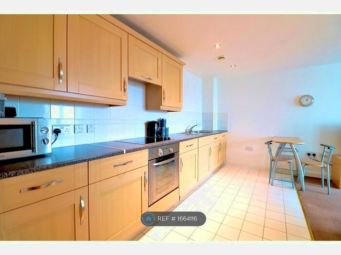 1 Bedroom Flat To Rent In Fairmeadow, Kent, ME14