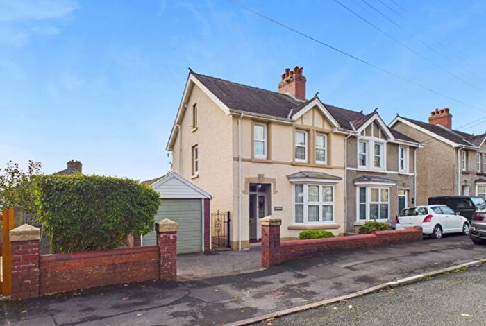 3 Bedroom Semi Detached House For Sale In The Grove, Carmarthen, SA31