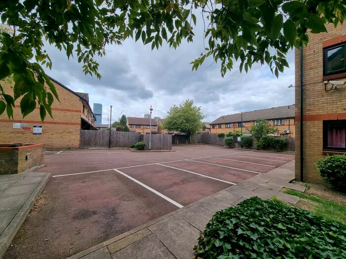 1 Bedroom Flat To Rent In Maldon Close, London, E15