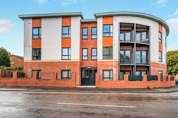 2 Bedroom Flat To Rent In Whitehall Road, Tipton, West Midlands, DY4