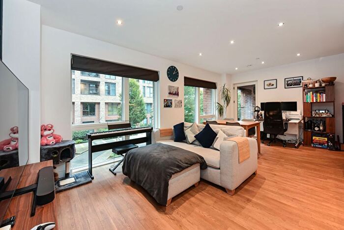 1 Bedroom Flat For Sale In Lismore Boulevard, Jasmin House, NW9