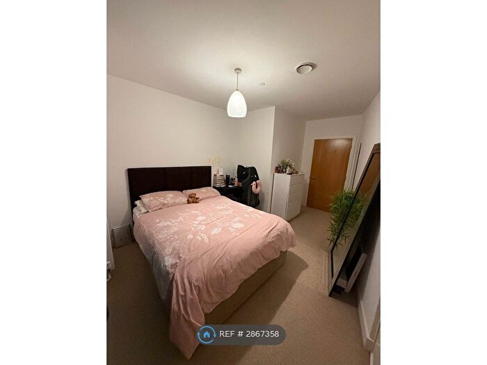 2 Bedroom Flat To Rent In Station Road, London, SE13
