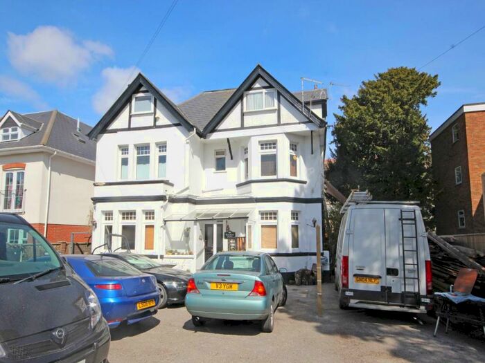 2 Bedroom Flat To Rent In Southbourne Road, Southbourne, Bournemouth, BH6