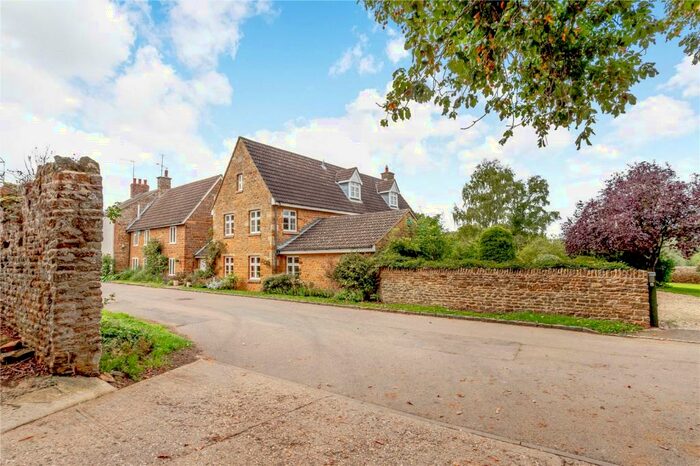 7 Bedroom Semi-Detached House For Sale In Mill Lane, Old, Northampton, NN6