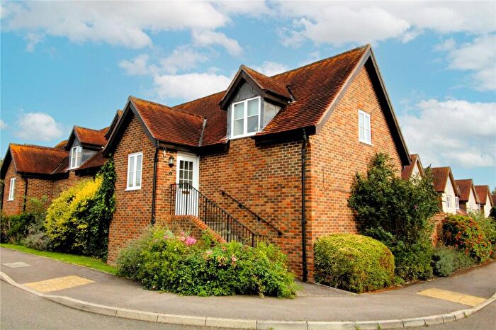 1 Bedroom Flat To Rent In Wyvern Place, Warnham, RH12
