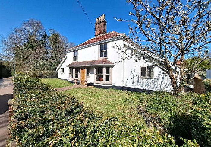 4 Bedroom Detached House For Sale In Holton Road, Halesworth, IP19