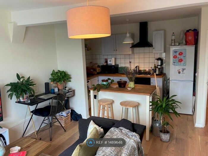 1 Bedroom Flat To Rent In Dalston Lane, London, E8