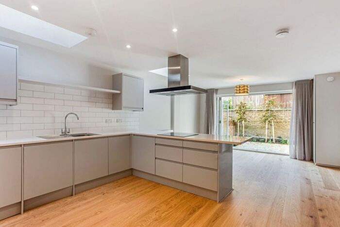 5 Bedroom Terraced House To Rent In Dymock Street, London, SW6