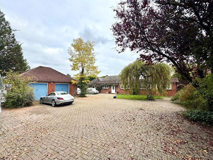 4 Bedroom Detached House For Sale In Mattingley, Hound Green, RG27