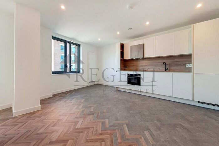 Apartment To Rent In Skyline Apartments, Makers Yard, E3