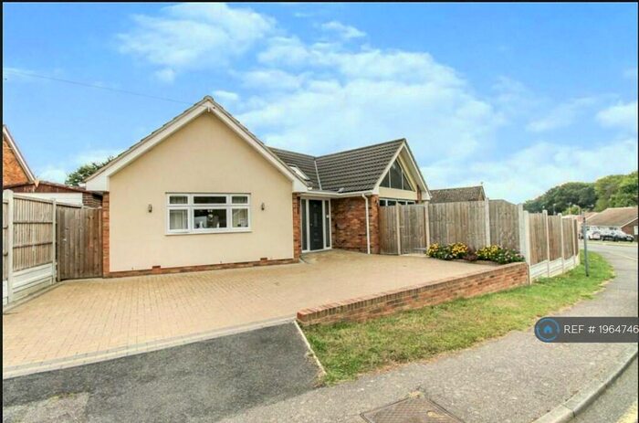 2 Bedroom Detached House To Rent In Walton Gardens, Brentwood, CM13