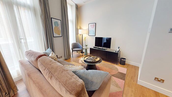2 Bedroom Flat To Rent In Harrington Court, - Harrington Road, SW7
