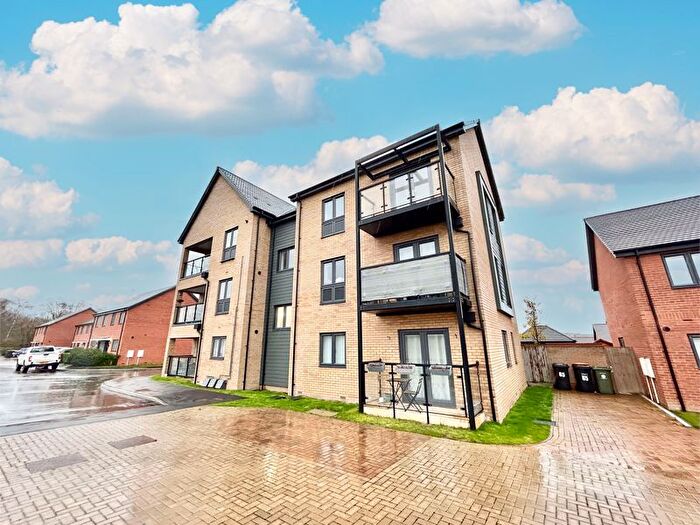 1 Bedroom Flat For Sale In Pantheon Drive, Thorn, LU5