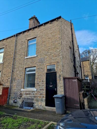 3 Bedroom End Of Terrace House To Rent In Railway Street, Keighley, BD20