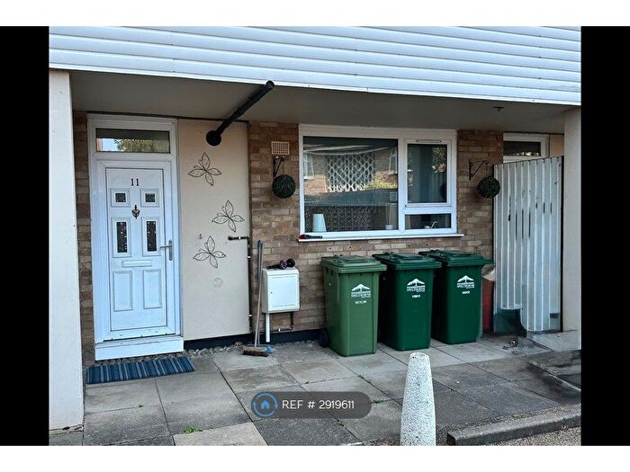 2 Bedroom Maisonette To Rent In Andover Court, Stanwell, Staines-Upon-Thames, TW19