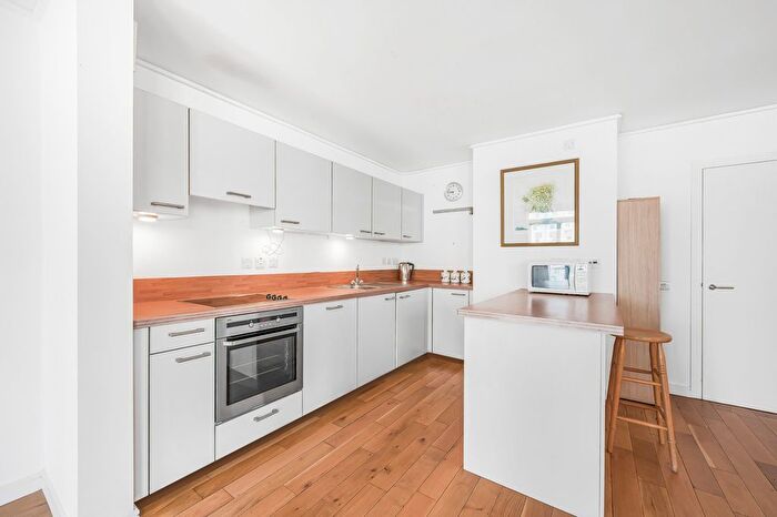 2 Bedroom Flat To Rent In John Harrison Way, Canary Wharf, SE10