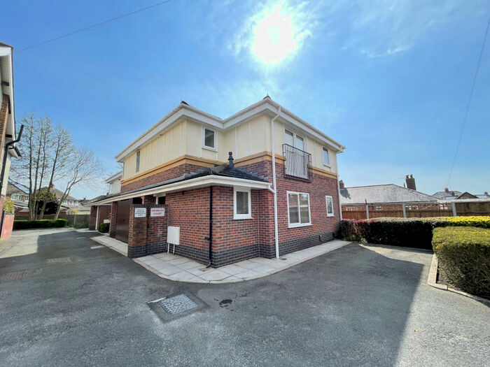 2 Bedroom Apartment To Rent In Wembley Court, Penwortham, PR1