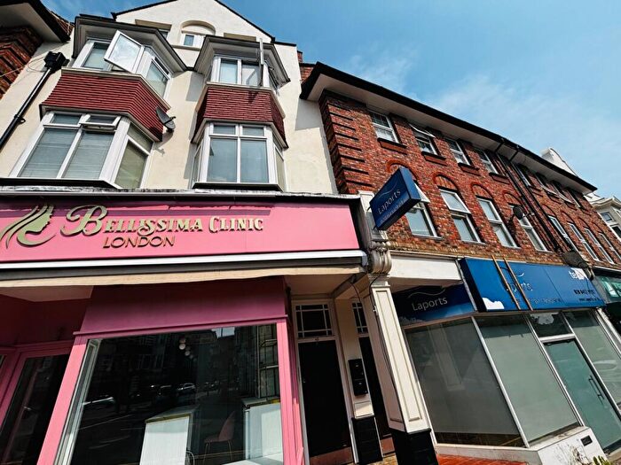 4 Bedroom Terraced House To Rent In B Finchley Lane, London, NW4