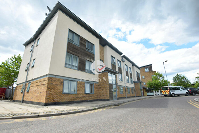 2 Bedroom Apartment To Rent In Ballantyne Drive, Colchester, CO2