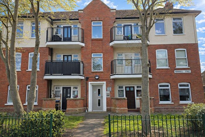 2 Bedroom Flat To Rent In Barnsley Buildings, Nornabell Streethull, Yorkshire, HU8